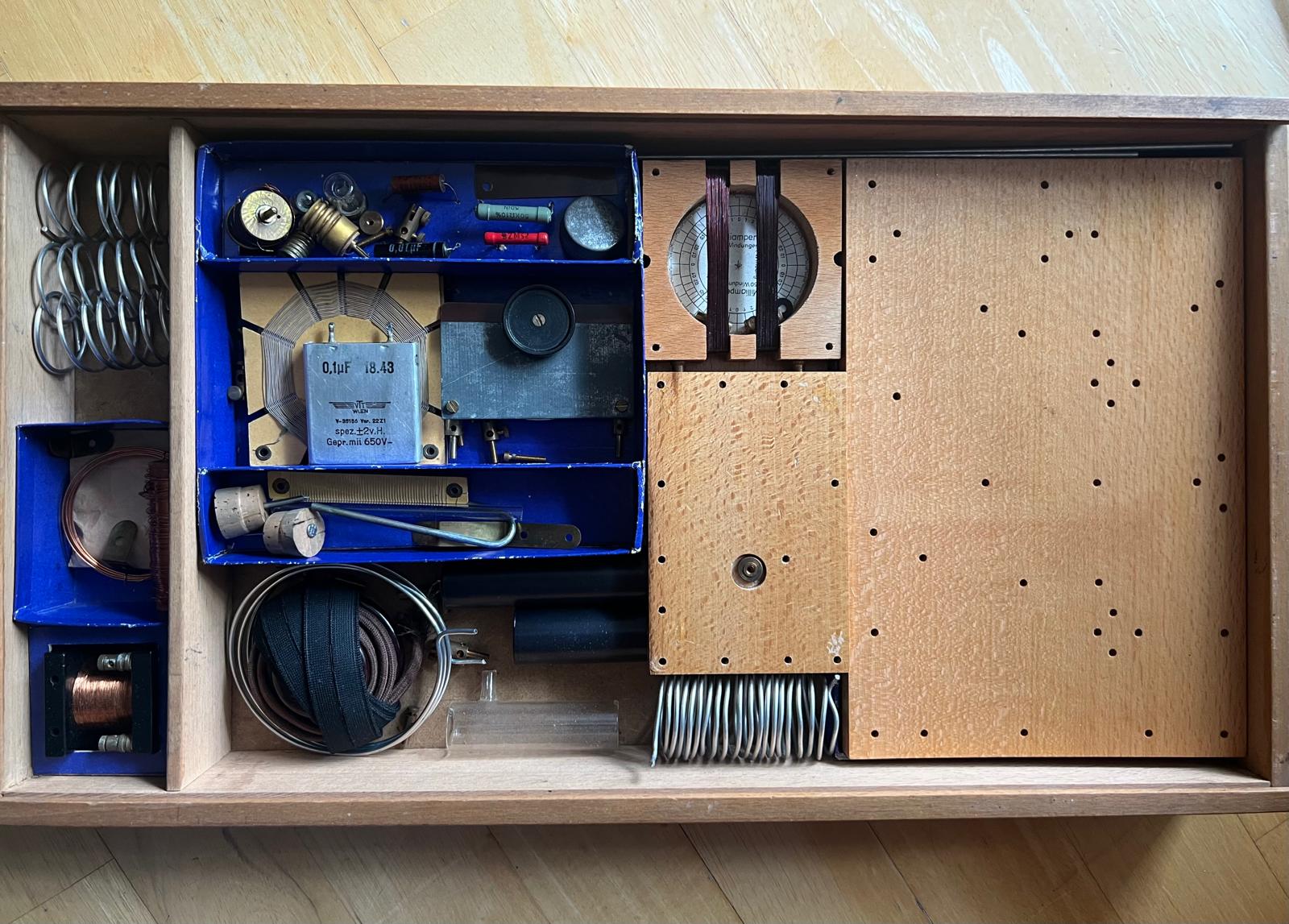 Kosmos Baukasten Radio_2.jpg